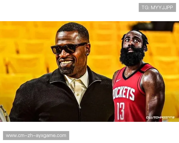 主帅夜访训练营，被拍到秘密布阵会议