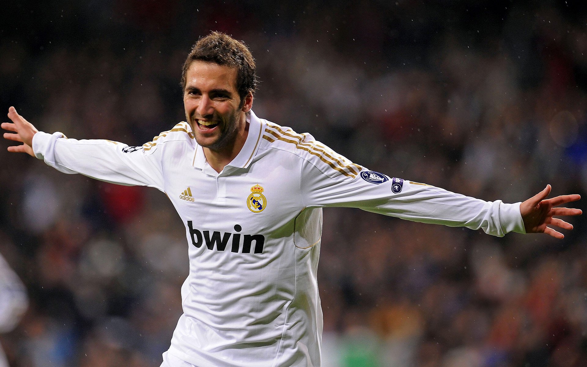 爱游戏官网app-“尼古拉斯·桑特基的比赛掌控力，成为阿根廷美洲狮队的核心力量”