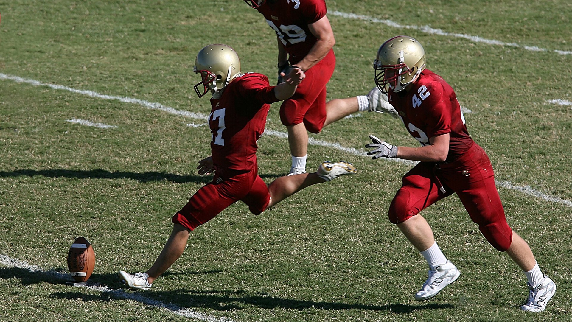 爱游戏入口-世界杯后主流媒体的报道倾向，世界杯主办方优势